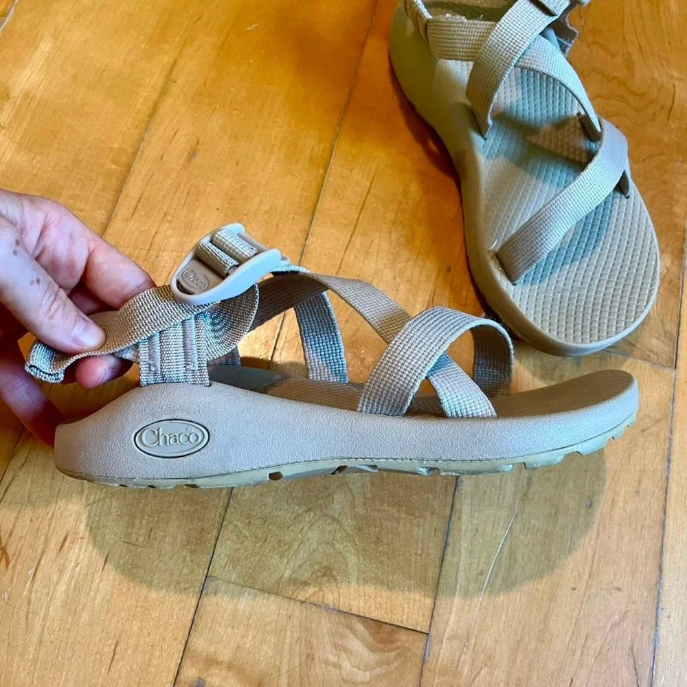 Chaco Z1 Classic Sport Sandals Womens Size 6 Tan Beige Adjustable Straps Hiking